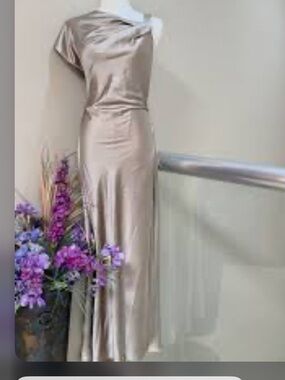 zara grey dress with embroidery | Dresses | Zara Gray Midi Vibrant Embroidered maxi dress